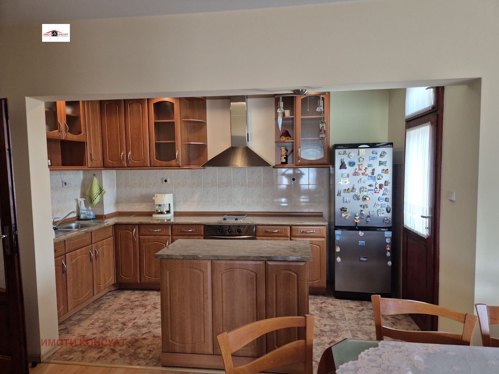 Дава под наем 3-СТАЕН, гр. Велико Търново, Център, снимка 2 - Апартаменти - 53672977