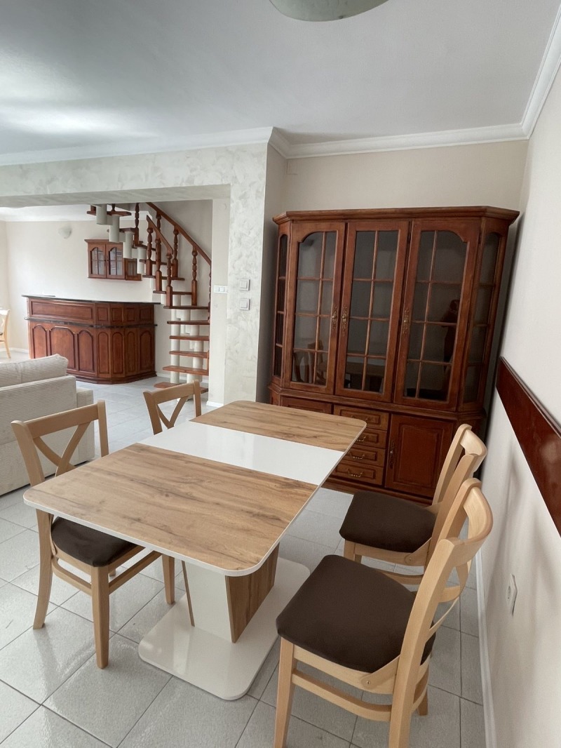 K pronájmu  3+ ložnice Plovdiv , Kjučuk Pariž , 145 m2 | 40787906 - obraz [4]