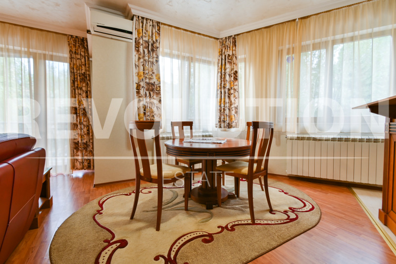 For Rent  2 bedroom Sofia , Vitosha , 130 sq.m | 63383339 - image [4]