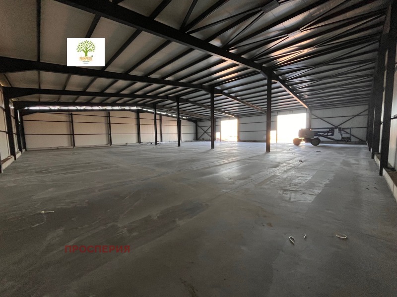 Дава под наем СКЛАД, гр. Божурище, област София област