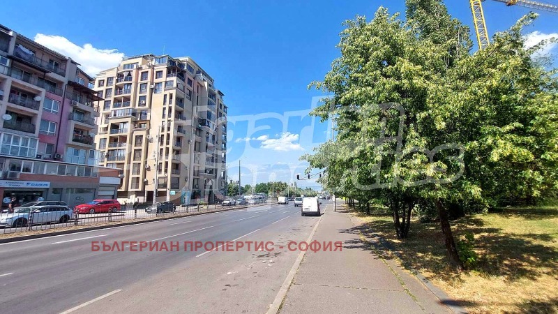 K pronájmu  Prodejna Sofia , Ljulin 8 , 800 m2 | 72294024 - obraz [4]