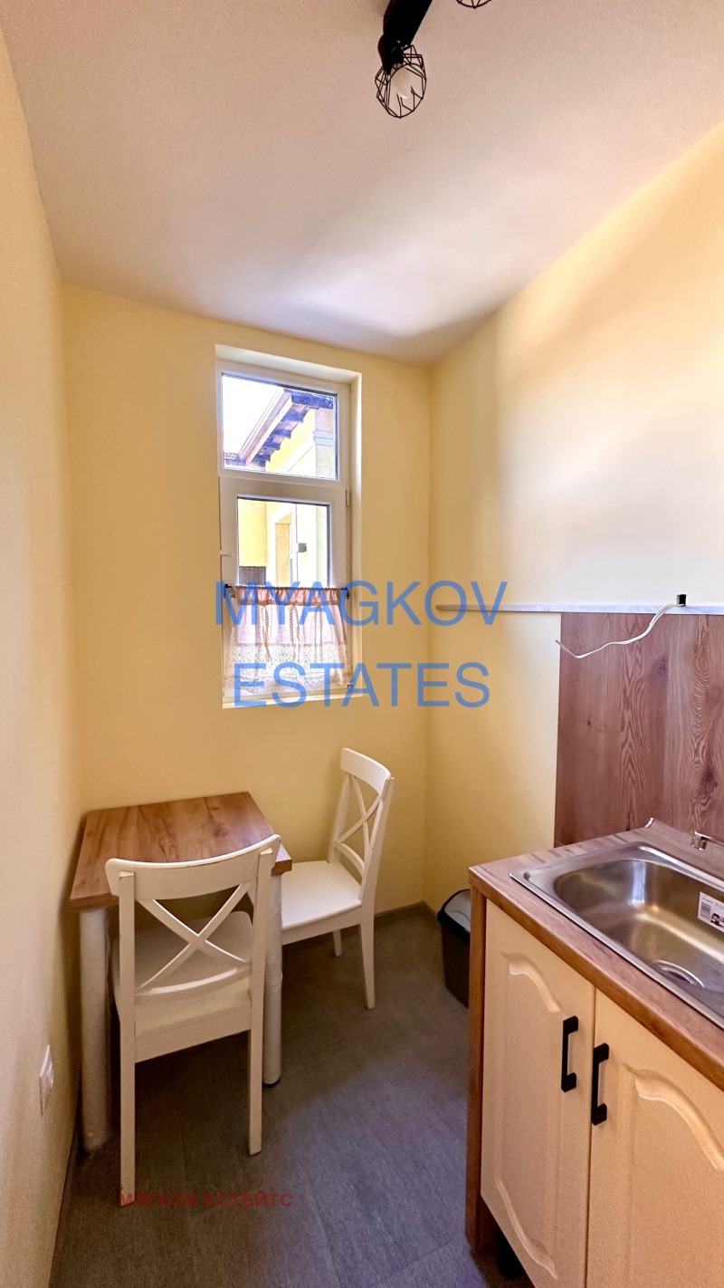 Te huur  Studio Sofia , Tsentar , 35 m² | 64862640 - afbeelding [4]
