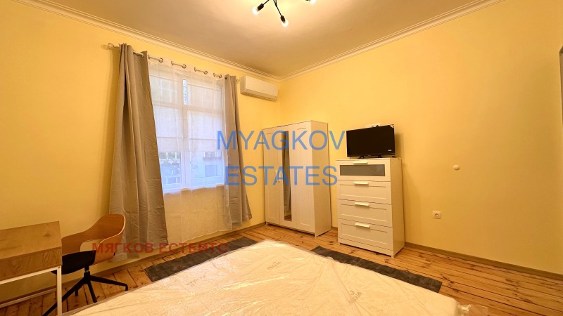 Te huur  Studio Sofia , Tsentar , 35 m² | 64862640 - afbeelding [2]