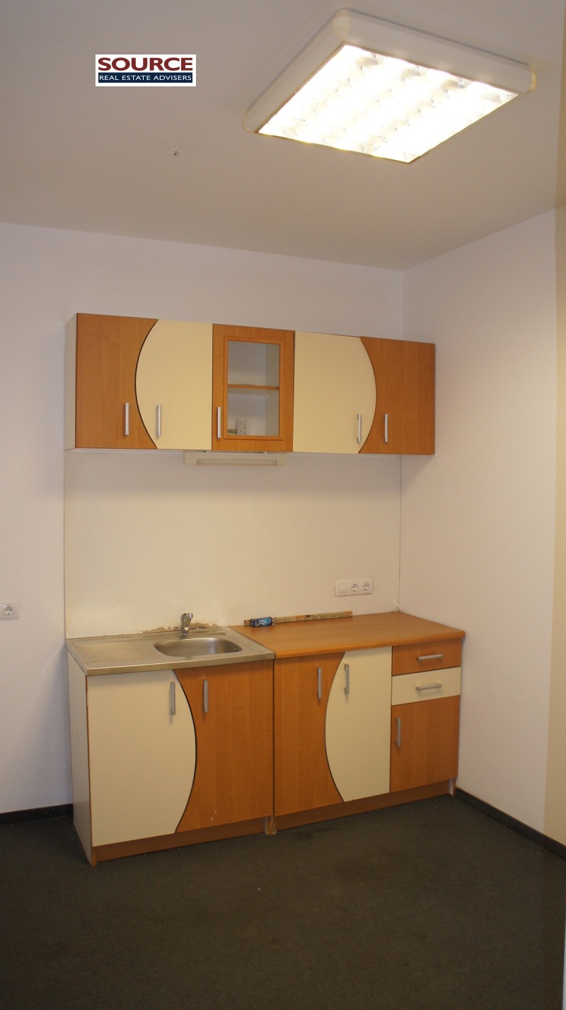 För uthyrning  Kontor Sofia , Borovo , 198 kvm | 81154349 - bild [9]