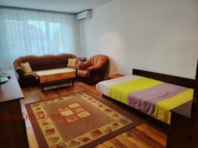 1 dormitorio Shirok tsentar, Pleven 4