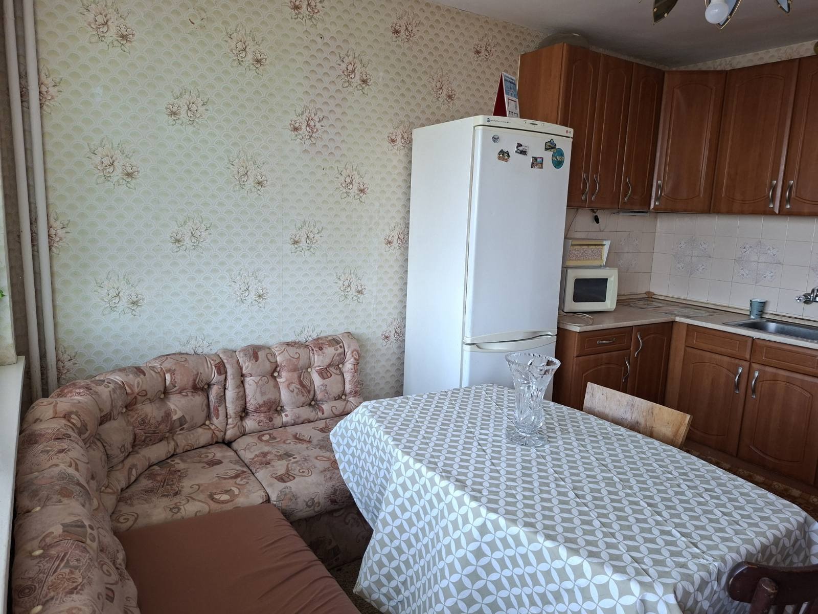 Дава под наем 2-СТАЕН, гр. Варна, Спортна зала, снимка 4 - Апартаменти - 54858046