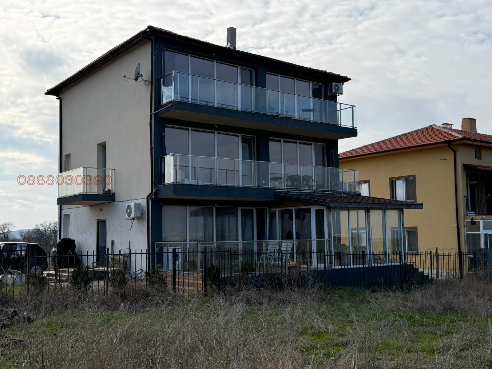 Дава под наем ЕТАЖ ОТ КЪЩА, гр. Бургас, Крайморие