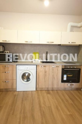 1 chambre Kolhozen pazar, Varna