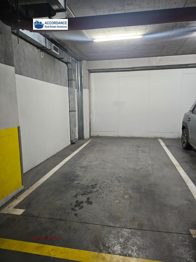 Дава под наем ГАРАЖ, ПАРКОМЯСТО, гр. София, Център