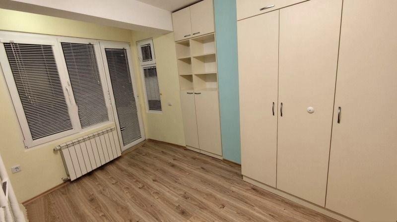 Дава под наем 3-СТАЕН, гр. София, Кръстова вада, снимка 4 - Апартаменти - 53368158