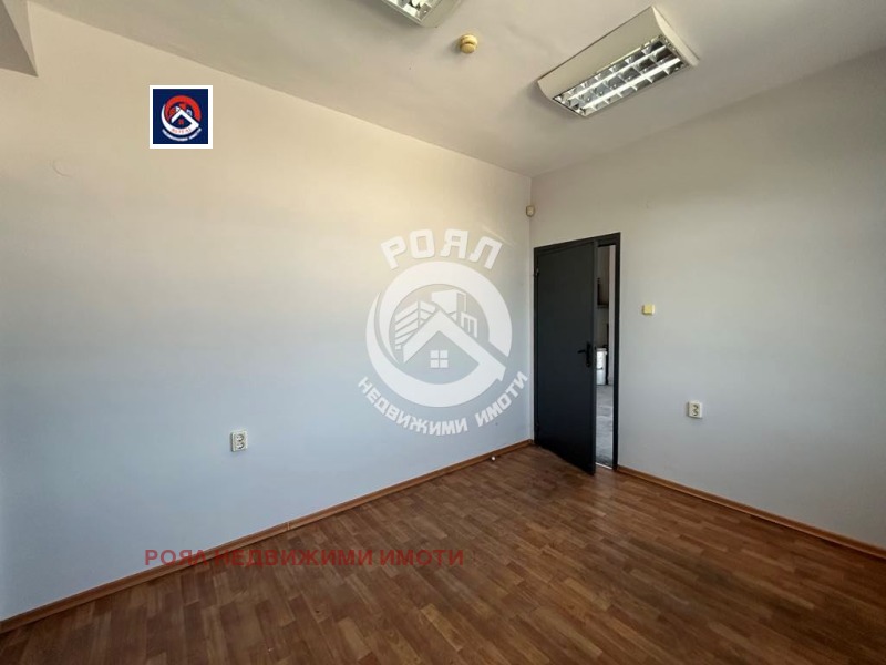 K pronájmu  Úložný prostor Plovdiv , Industrialna zona - Sever , 706 m2 | 44902676 - obraz [8]