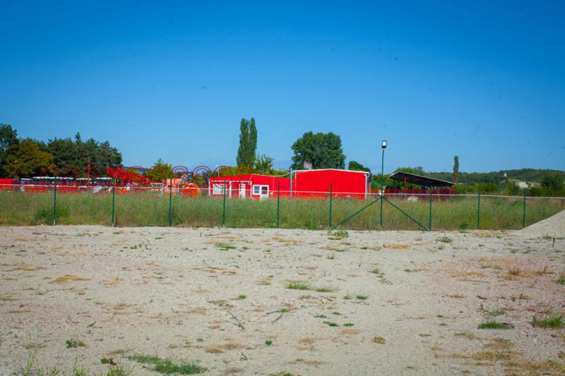 Дава под наем МЯСТО, с. Ясен, област Плевен, снимка 2 - Парцели - 52782874