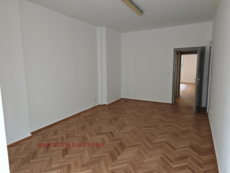 Дава под наем  Офис град София , Център , 125 кв.м | 73851667