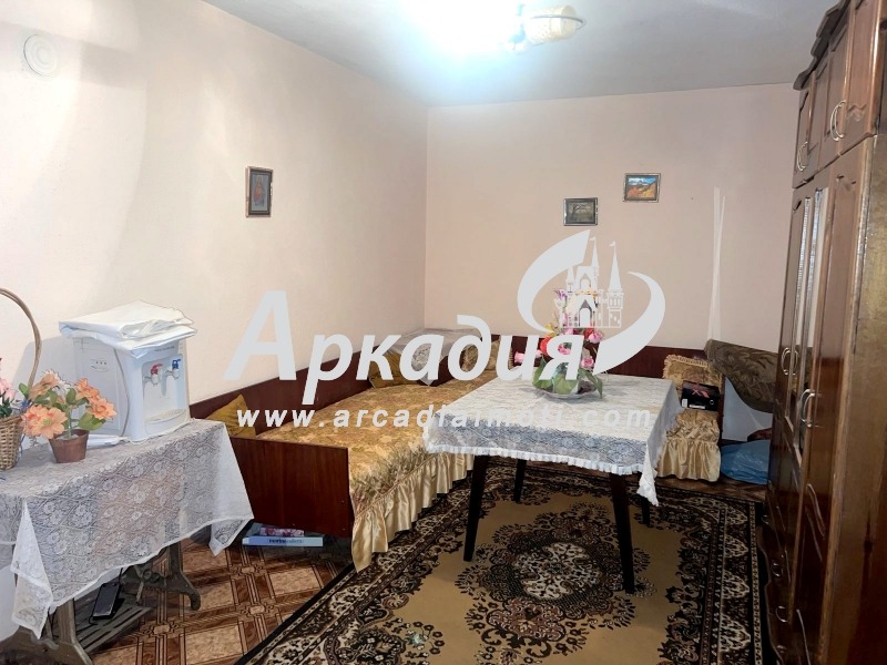 Дава под наем ЕТАЖ ОТ КЪЩА, с. Калековец, област Пловдив, снимка 8 - Етаж от къща - 54837272