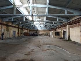 Промишлени помещения под наем в град Ловеч, Промишлена зона - Изток - изображение 3 