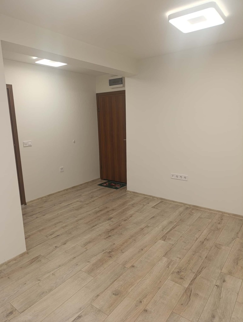 Дава под наем ОФИС, гр. Варна, Завод Дружба, снимка 8 - Офиси - 52628655