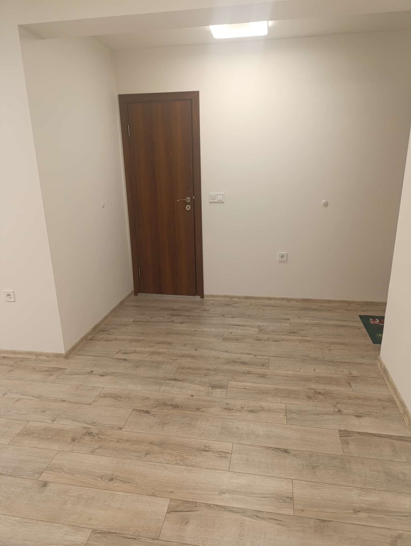 Дава под наем ОФИС, гр. Варна, Завод Дружба, снимка 10 - Офиси - 52628655