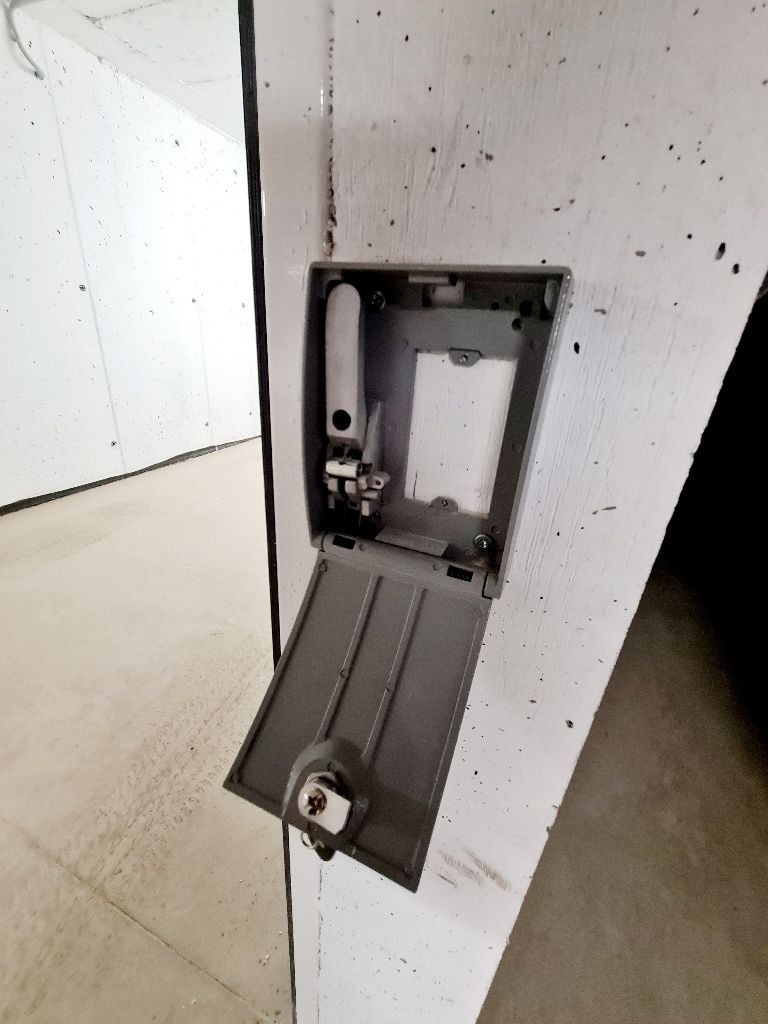 Дава под наем ГАРАЖ, ПАРКОМЯСТО, гр. София, Студентски град, снимка 9 - Гаражи и паркоместа - 52627757