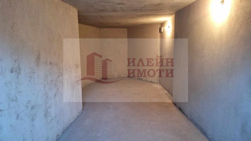 Дава под наем ГАРАЖ, ПАРКОМЯСТО, гр. Русе, Широк център, снимка 2 - Гаражи и паркоместа - 54762915