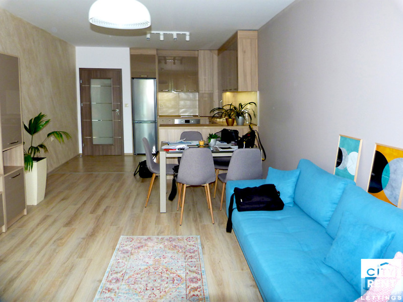 Дава под Наем 3-СТАЕН в град Велико Търново, Център - 92 кв.м / 610 € » 1 193.06 лв., СЕНТЧЪРИ ХОУМС