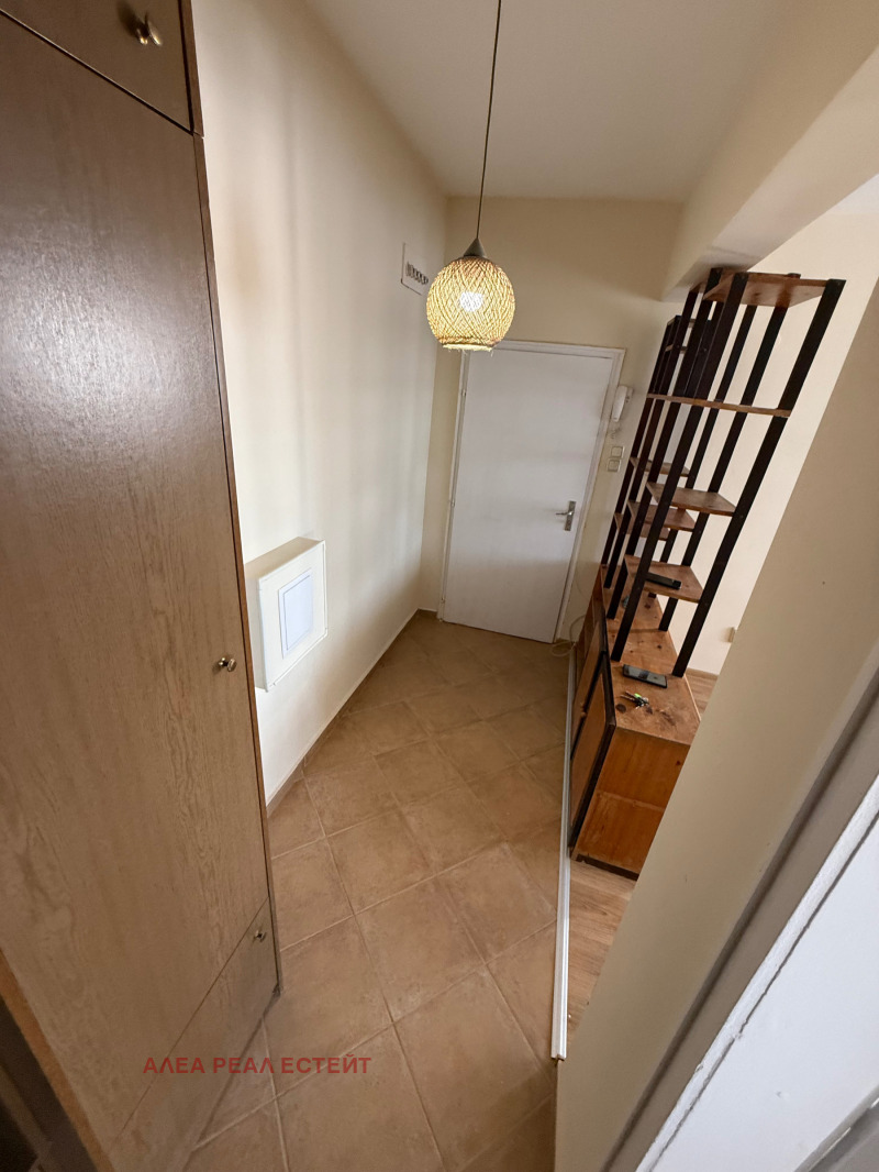 Издаје се  2 спаваће собе Софија , Обориште , 86 м2 | 44129295 - слика [7]