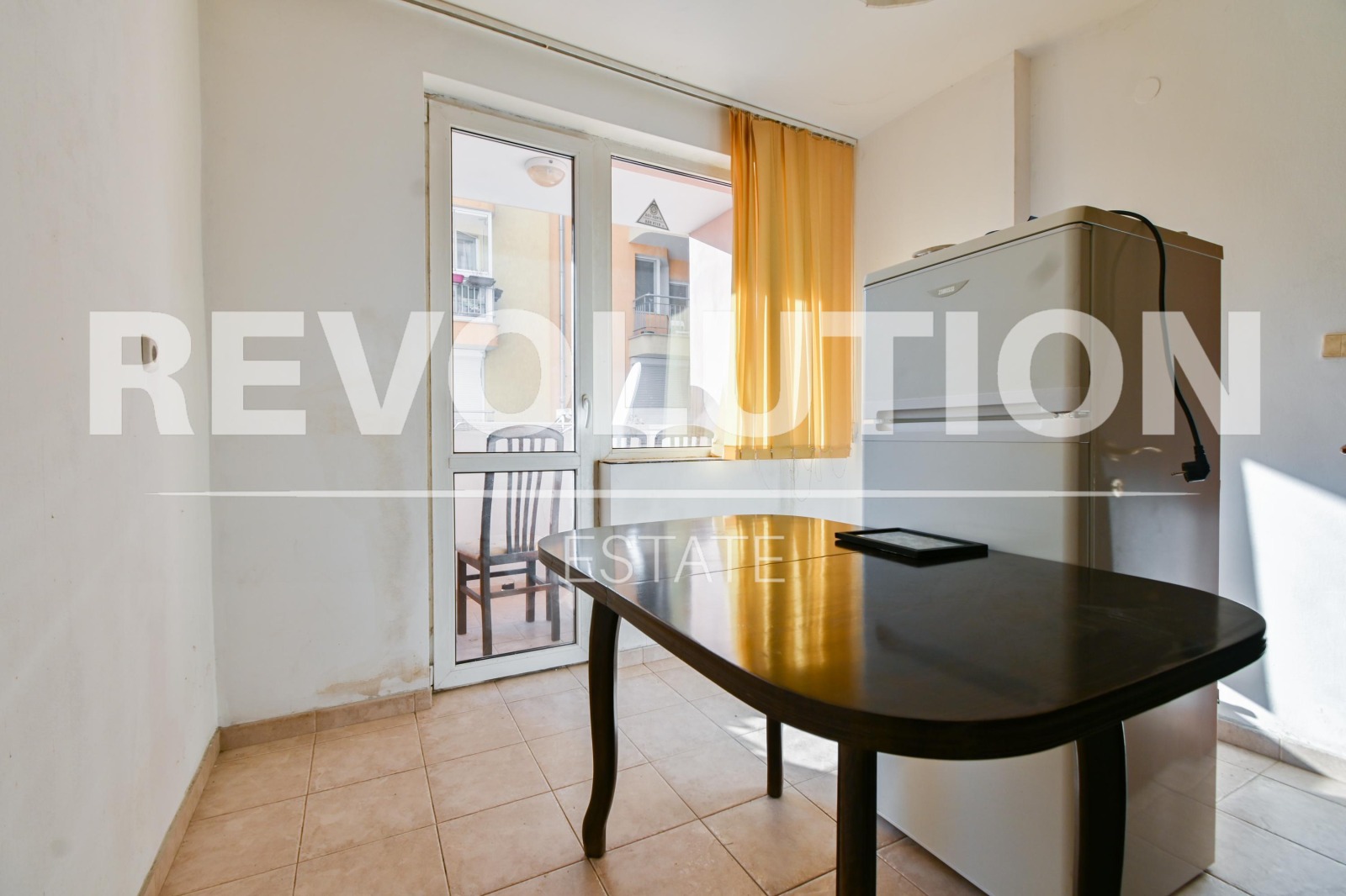 Дава под наем 2-СТАЕН, гр. София, Лозенец, снимка 2 - Апартаменти - 53980957