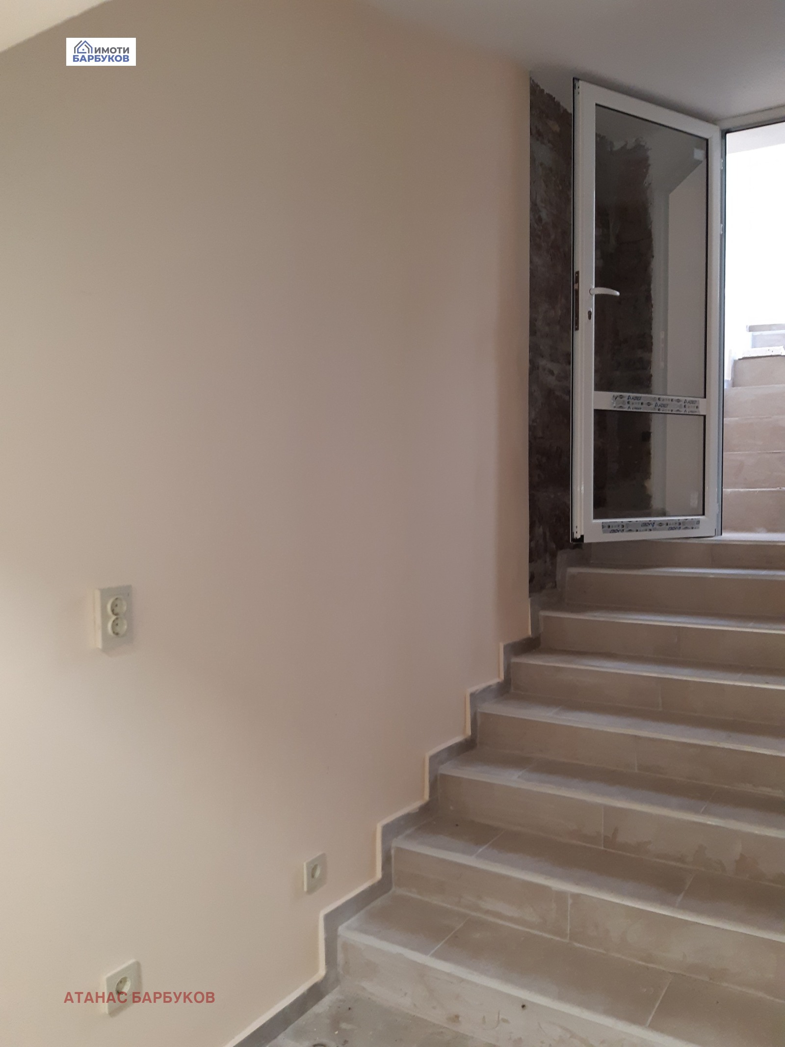 Дава под наем СКЛАД, гр. Русе, Център