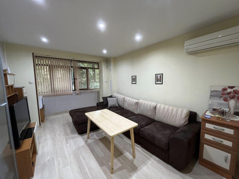 Дава под нем  2-стаен, град Пловдив, Мараша •  325 EUR • ID 14075211 — holmes.bg - [1] 