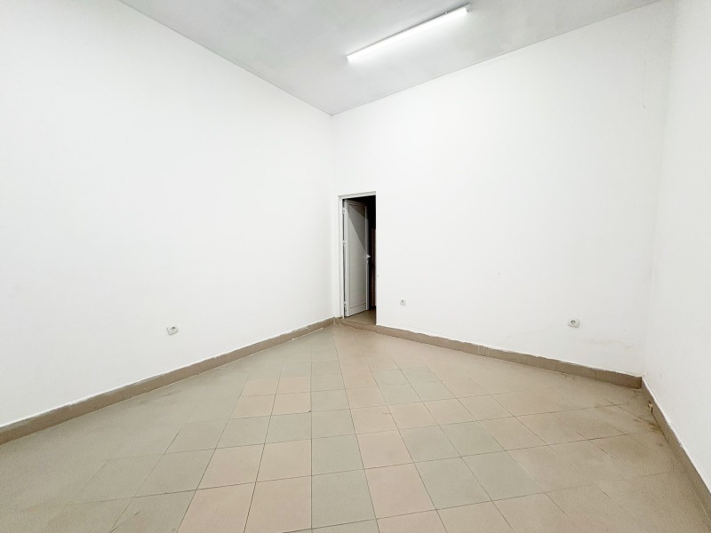 A louer  Boutique Plovdiv , Kyutchouk Parij , 83 m² | 25435046 - image [3]