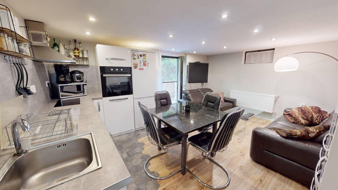 Дава под наем 2-СТАЕН, гр. София, Център, снимка 2 - Апартаменти - 54367448