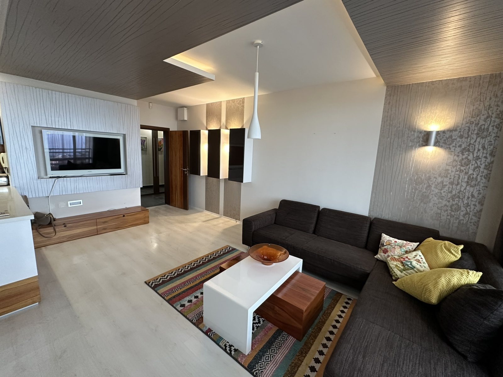 Дава под наем 3-СТАЕН, гр. Варна, м-т Долна Трака, снимка 3 - Апартаменти - 53942113