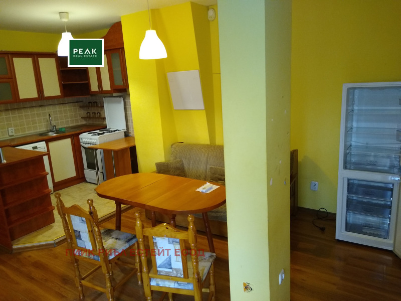 De inchiriat  1 dormitor Sofia , Carpuzița , 86 mp | 24585256 - imagine [2]