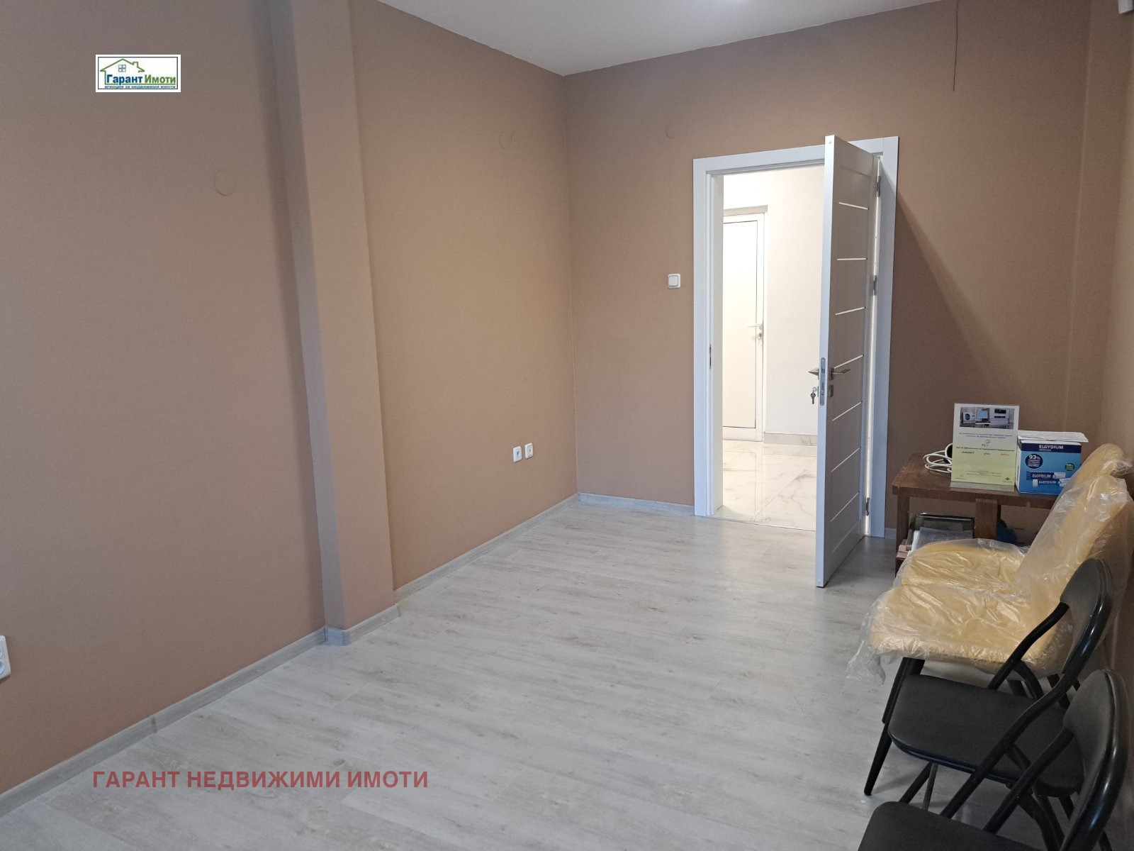 Дава под наем ОФИС, гр. Габрово, Център, снимка 3 - Офиси - 53968092