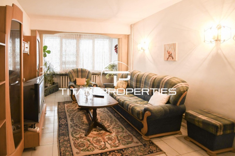 Дава под наем 3-СТАЕН, гр. София, Света Троица, снимка 2 - Апартаменти - 52821957