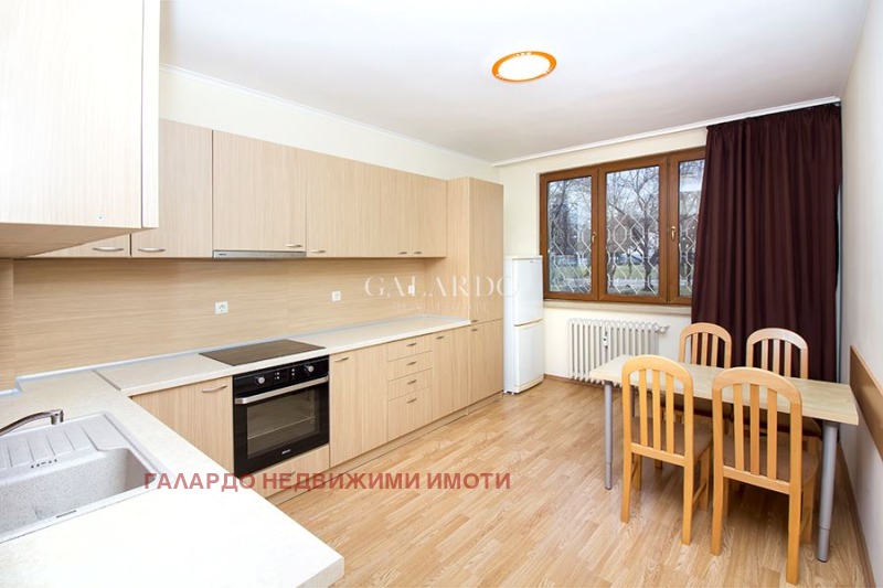 K pronájmu  1 ložnice Sofia , Oborište , 70 m2 | 42498321 - obraz [8]