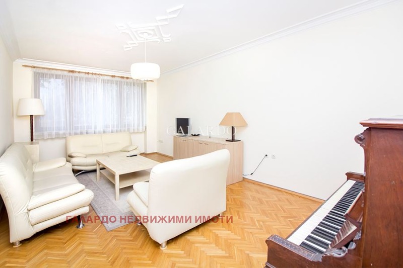 K pronájmu  1 ložnice Sofia , Oborište , 70 m2 | 42498321 - obraz [2]