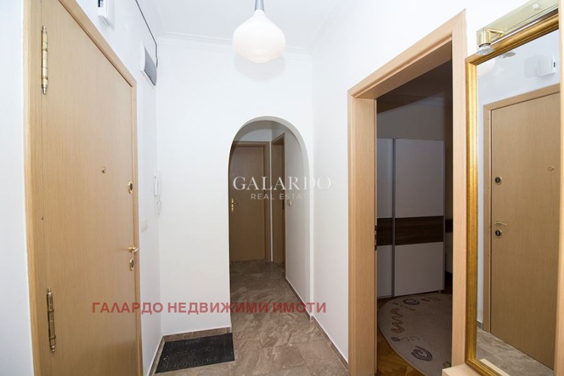 K pronájmu  1 ložnice Sofia , Oborište , 70 m2 | 42498321 - obraz [10]