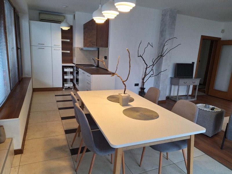 K pronájmu  2 ložnice Sofia , Lozenec , 111 m2 | 35526830 - obraz [5]