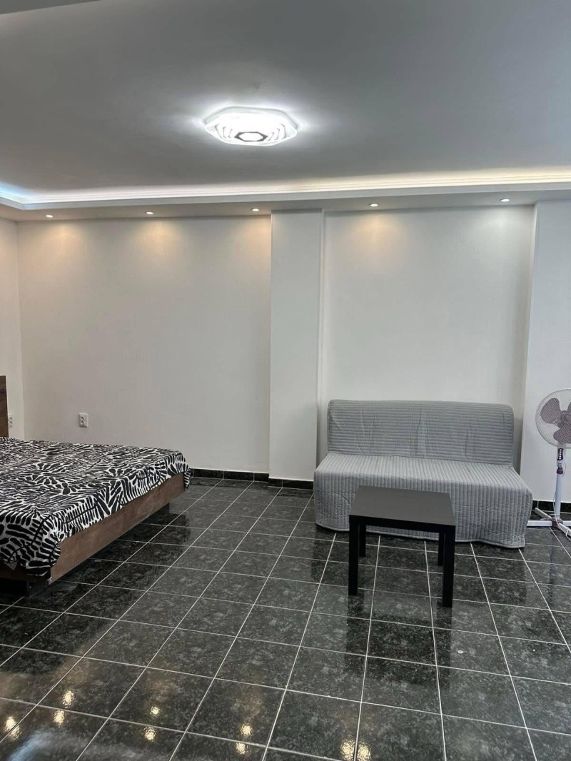 Zu vermieten  Studio Sofia , Zona B-5 , 55 qm | 55753948 - Bild [2]