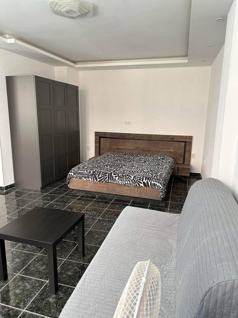 Zu vermieten  Studio Sofia , Zona B-5 , 55 qm | 55753948