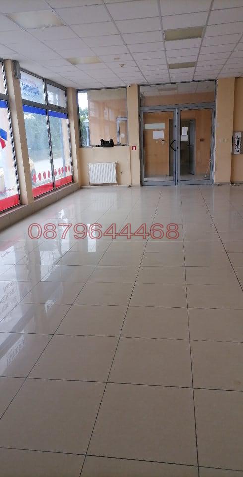 Дава под наем МАГАЗИН, гр. Луковит, област Ловеч, снимка 2 - Магазини - 52779371