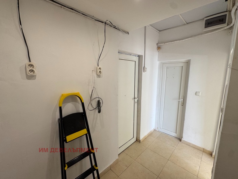 Do wynajęcia  Biuro Pernik , Moszino , 40 mkw | 39232090 - obraz [3]