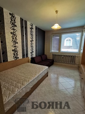 2 Schlafzimmer Zentar, Ruse 11