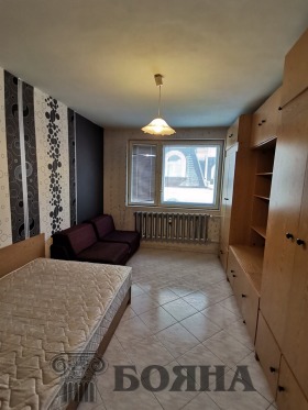 2 Schlafzimmer Zentar, Ruse 9