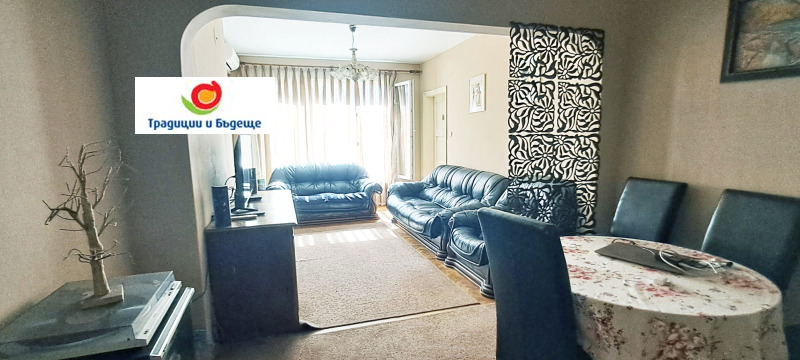 Издаје се  3 спаваће собе Софија , Центар , 148 м2 | 50145900 - слика [4]
