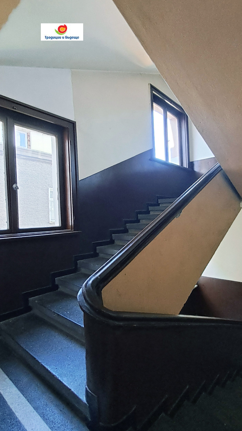 Издаје се  3 спаваће собе Софија , Центар , 148 м2 | 50145900 - слика [17]