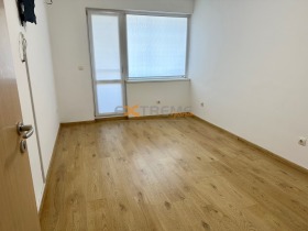 2 slaapkamers Ljatno kino Trakija, Varna 12