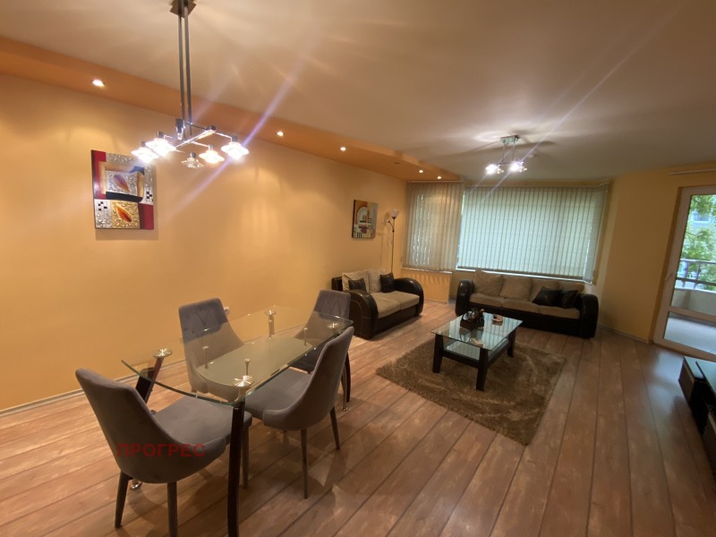 Do wynajęcia  2 sypialnie Plowdiw , Karszijaka , 121 mkw | 23293549 - obraz [2]