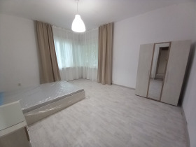 3+ camere da letto Meditsinska akademiia, Sofia 1