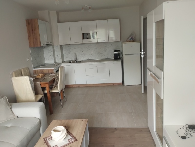 En renta  3 dormitorios Sofia , Geo Milev , 120 metros cuadrados | 40351540